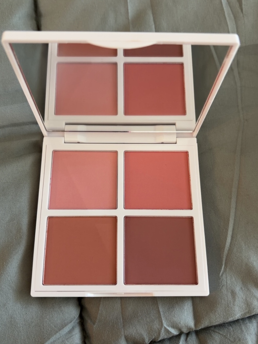Lithe Powder Blush Palette - Neutral Pink & Mauve Shades NWT